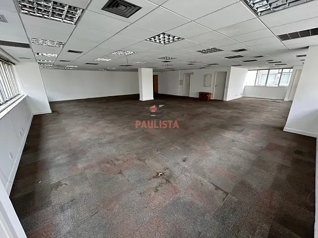 Andar corporativo com 250m², à venda, no bairro Cerqueira César em São Paulo