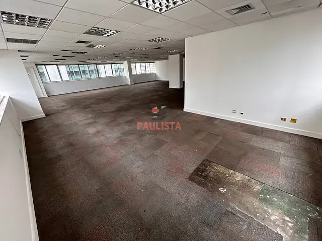 Andar corporativo com 250m², à venda, no bairro Cerqueira César em São Paulo