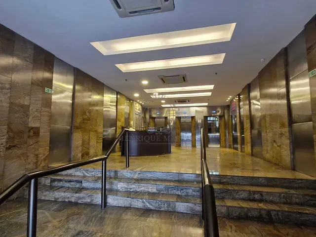 Andar corporativo com 372m², para alugar, no bairro Centro em Rio de Janeiro