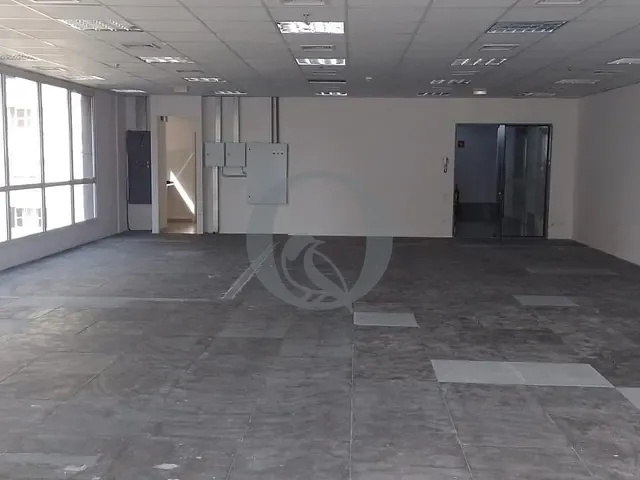 Andar corporativo com 199m², para alugar, no bairro Vila Uberabinha em São Paulo