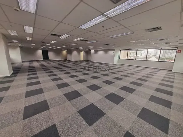 Andar corporativo à venda ou para alugar, no bairro Pinheiros em São Paulo