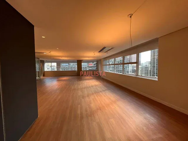 Conjunto comercial para alugar, no bairro Bela Vista em São Paulo
