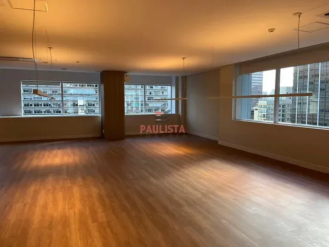 Conjunto comercial para alugar, no bairro Bela Vista em São Paulo