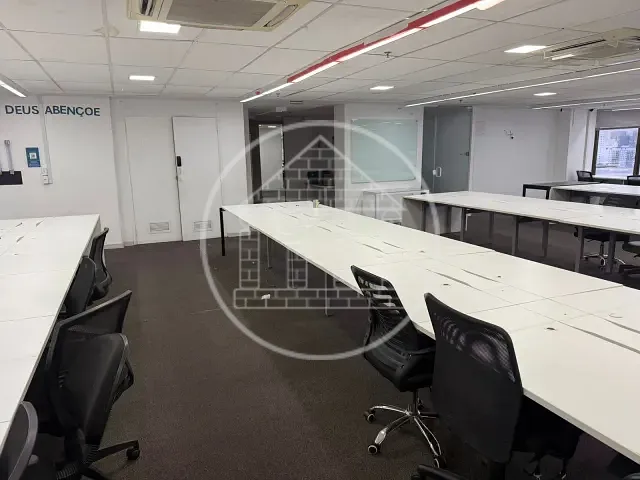 Andar corporativo com 1000m², à venda ou para alugar, no bairro Jardim Paulistano em São Paulo