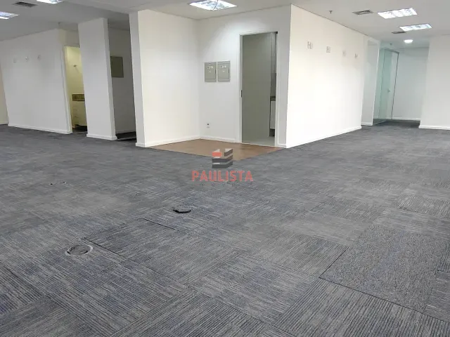 Andar corporativo para alugar, no bairro Jardim Paulista em São Paulo