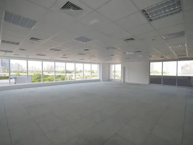 Andar corporativo com 528m², para alugar, no bairro Vila Olímpia em São Paulo