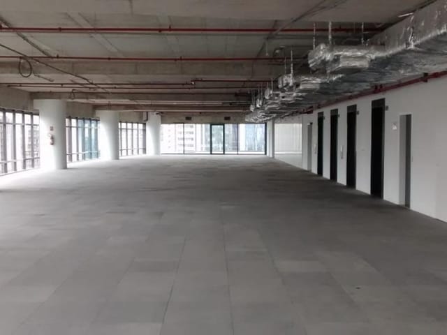Andar corporativo com 911m², para alugar, no bairro Brooklin em São Paulo