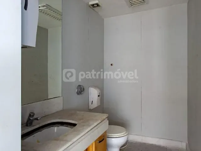 Andar corporativo com 678m², para alugar, no bairro Centro em Rio de Janeiro