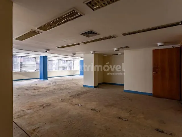Andar corporativo com 678m², para alugar, no bairro Centro em Rio de Janeiro