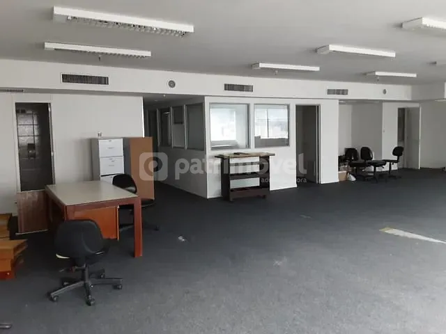 Andar corporativo com 219m², à venda ou para alugar, no bairro Centro em Rio de Janeiro