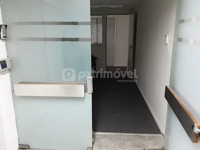 Andar corporativo com 219m², à venda ou para alugar, no bairro Centro em Rio de Janeiro