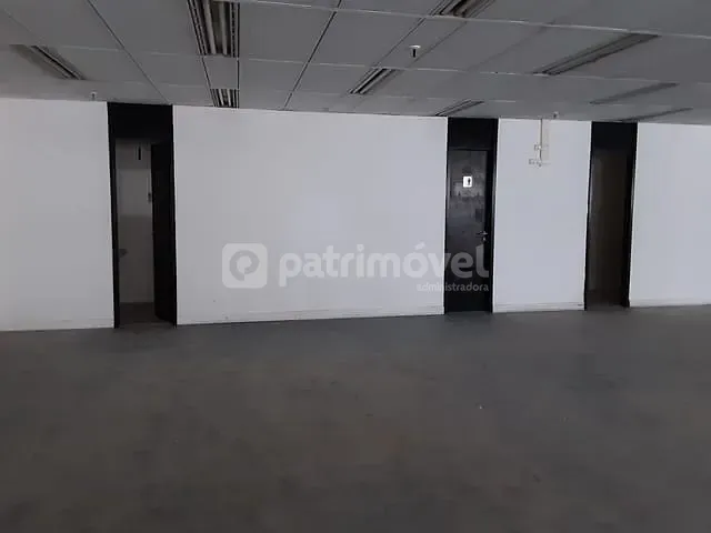 Andar corporativo com 667m², para alugar, no bairro Centro em Rio de Janeiro