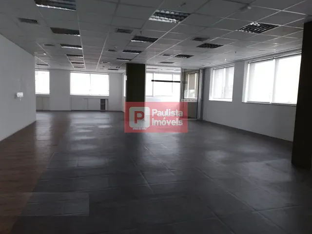 Andar corporativo com 1106m², para alugar, no bairro Indianópolis em São Paulo