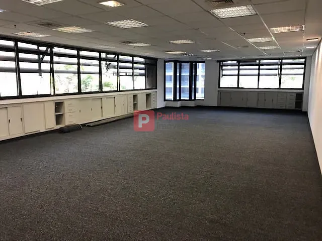 Andar corporativo com 165m², para alugar, no bairro Bela Vista em São Paulo