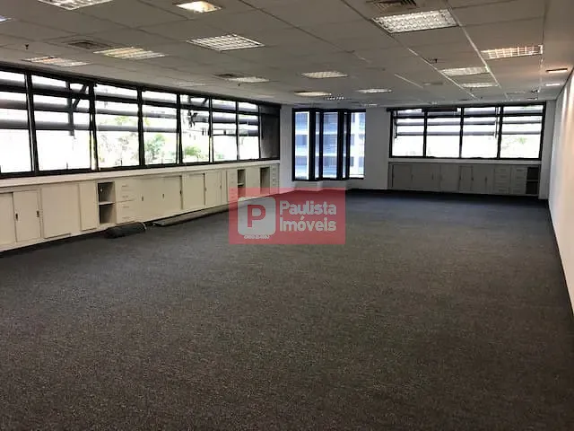 Andar corporativo com 165m², para alugar, no bairro Bela Vista em São Paulo