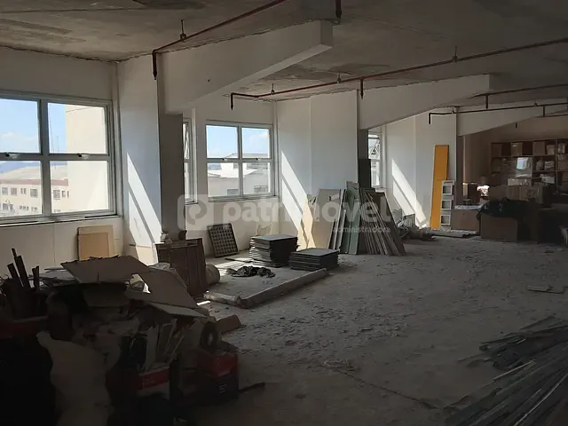 Andar corporativo com 346m², à venda ou para alugar, no bairro Centro em Rio de Janeiro