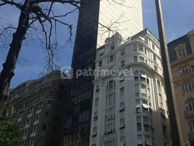 Andar corporativo com 242m², para alugar, no bairro Centro em Rio de Janeiro