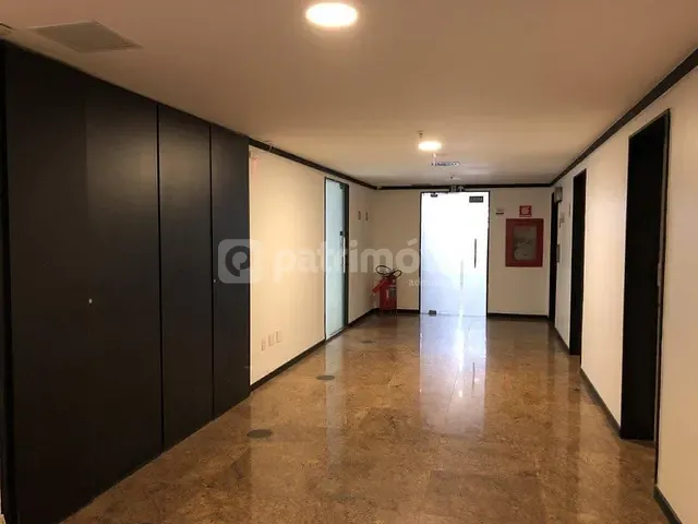 Andar corporativo com 242m², para alugar, no bairro Centro em Rio de Janeiro