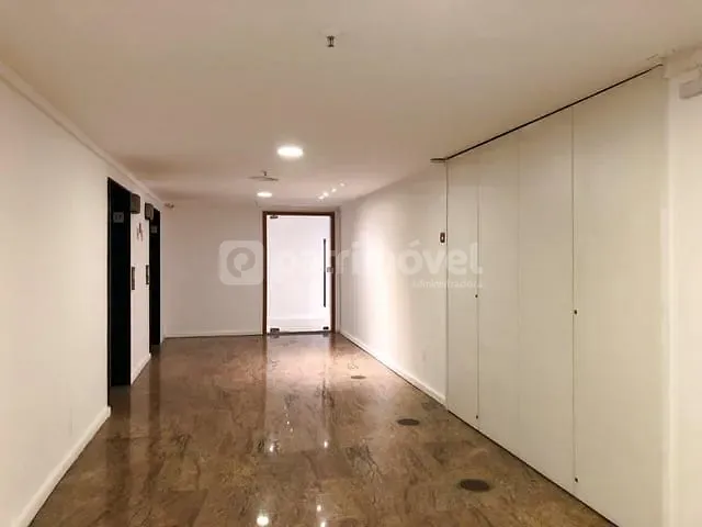 Andar corporativo com 242m², para alugar, no bairro Centro em Rio de Janeiro