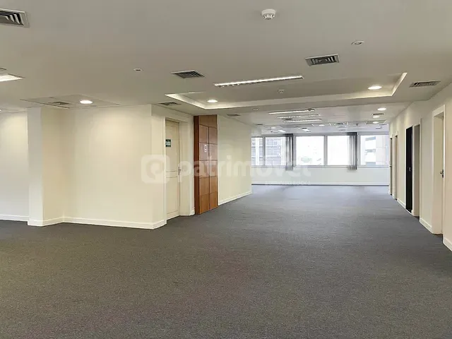 Andar corporativo para alugar, no bairro Centro em Rio de Janeiro
