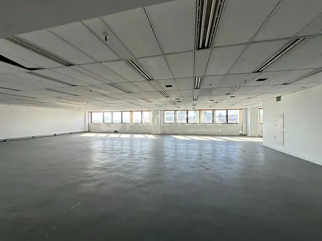Andar corporativo com 667m², para alugar, no bairro Centro em Rio de Janeiro