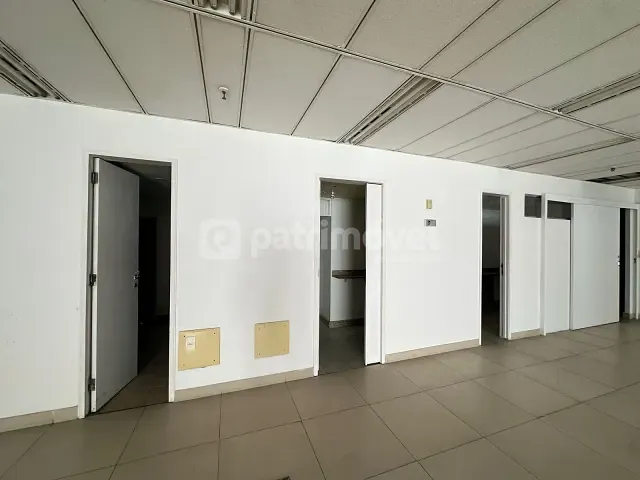 Andar corporativo com 351m², para alugar, no bairro Centro em Rio de Janeiro