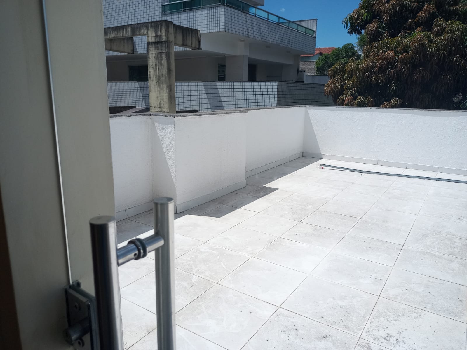 Cobertura Duplex à venda, 3 quartos, 2 vagas, no Ouro Preto, Belo Horizonte, MG. Local muito tranquilo. Perto do IMEI. Imóvel novo. miniatura 37