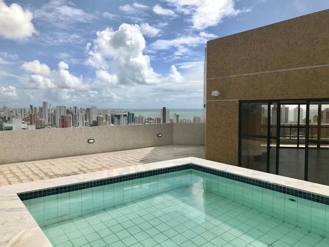 Apartamento 4 quartos e 2 banheiros, à venda, no bairro Miramar em João Pessoa