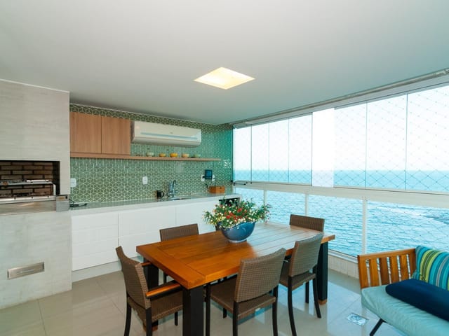Apartamento Duplex com 337m² 4 quartos e 6 banheiros, à venda, no bairro Centro em Guarapari