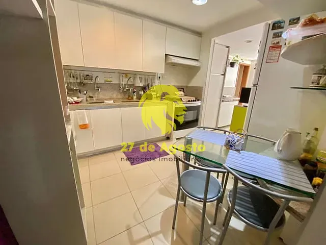 Apartamento com 238m² 4 quartos e 3 banheiros, à venda, no bairro Boa Viagem em Recife