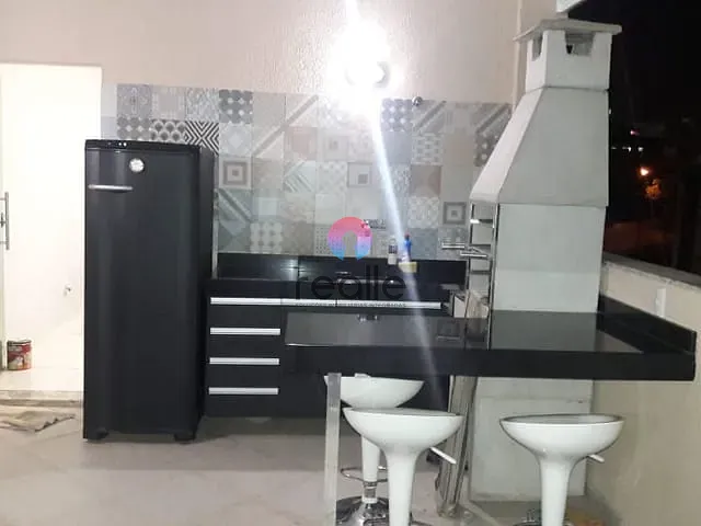 Apartamento com 147m² 2 quartos e 3 banheiros, à venda, no bairro Cabral em Contagem