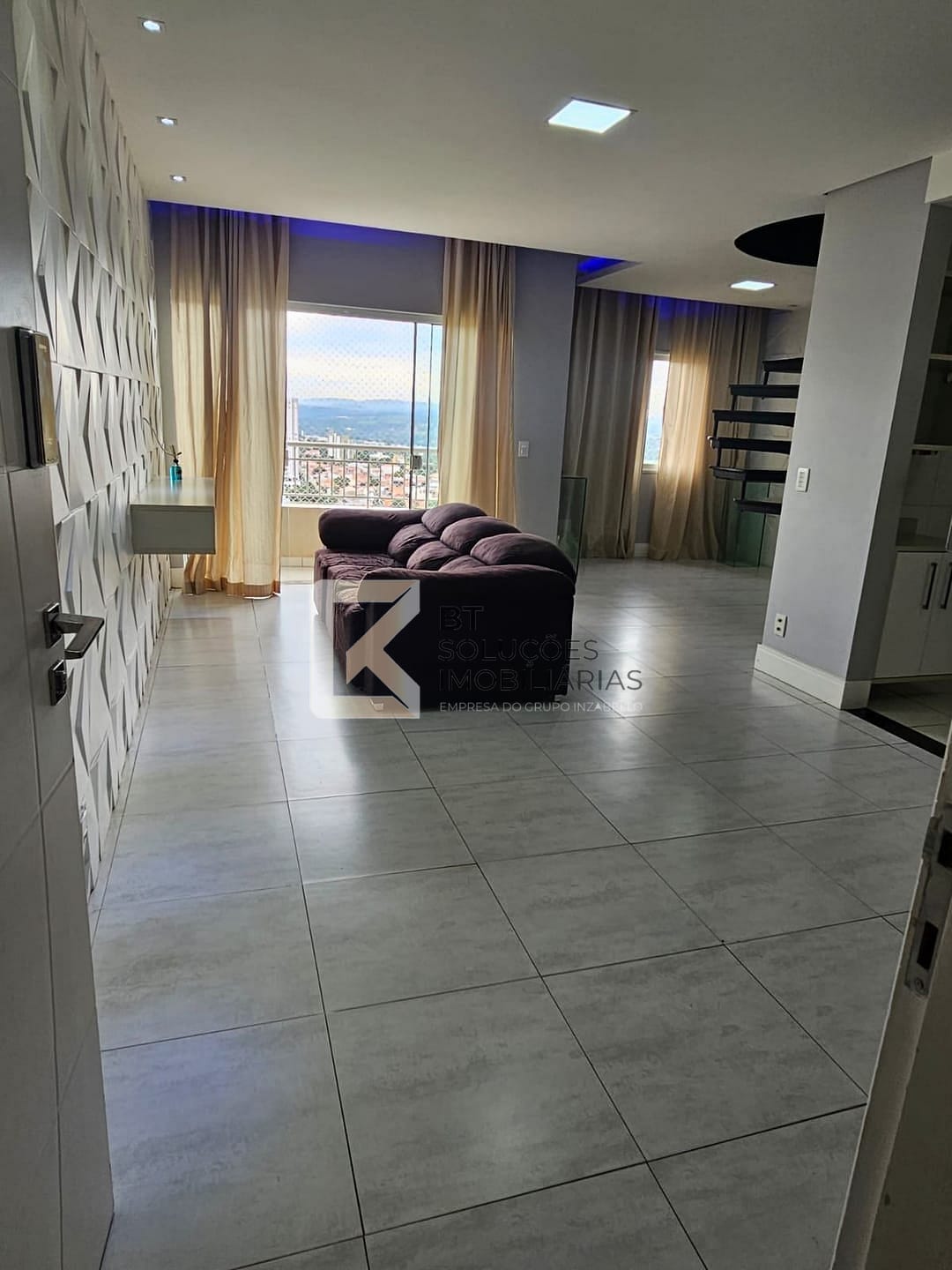 Apartamento, 3 quartos, 260 m² - Foto 2