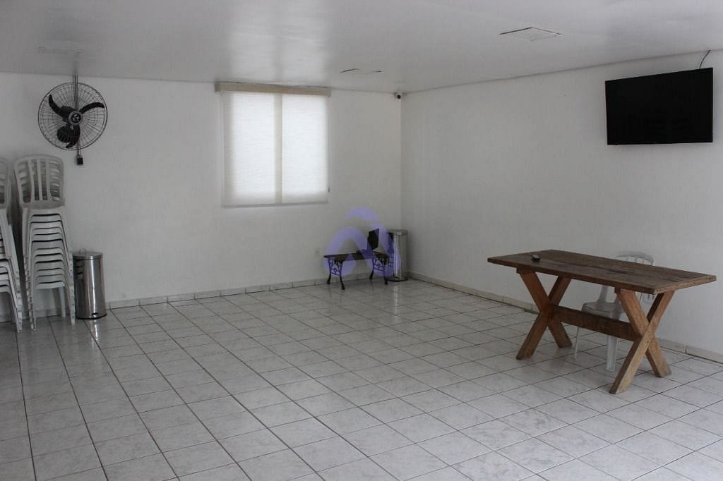 Apartamento à venda com 3 quartos, 75m² - Foto 31