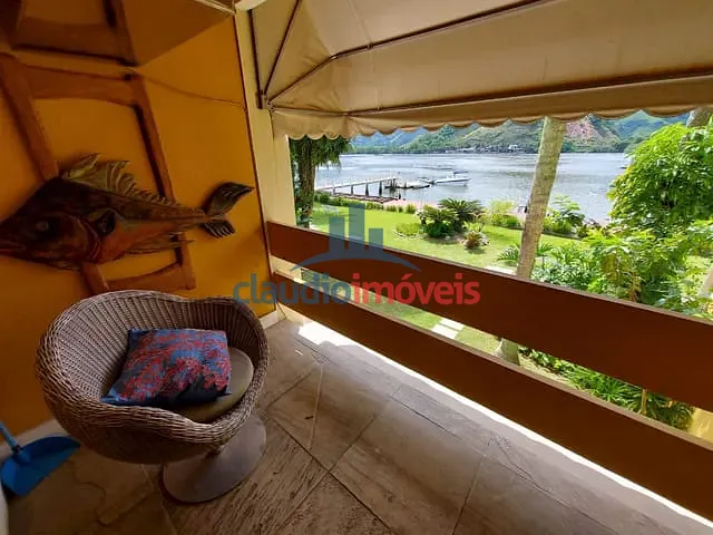 Apartamento 1 quarto e 2 banheiros, à venda, no bairro Gambôa do Belém (Cunhambebe) em Angra dos Reis