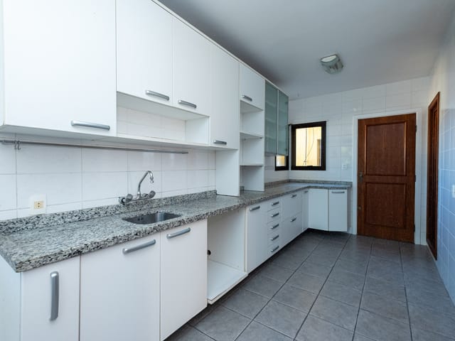 Apartamento Duplex com 288m² 3 quartos e 4 banheiros, à venda, no bairro Centro em Pelotas