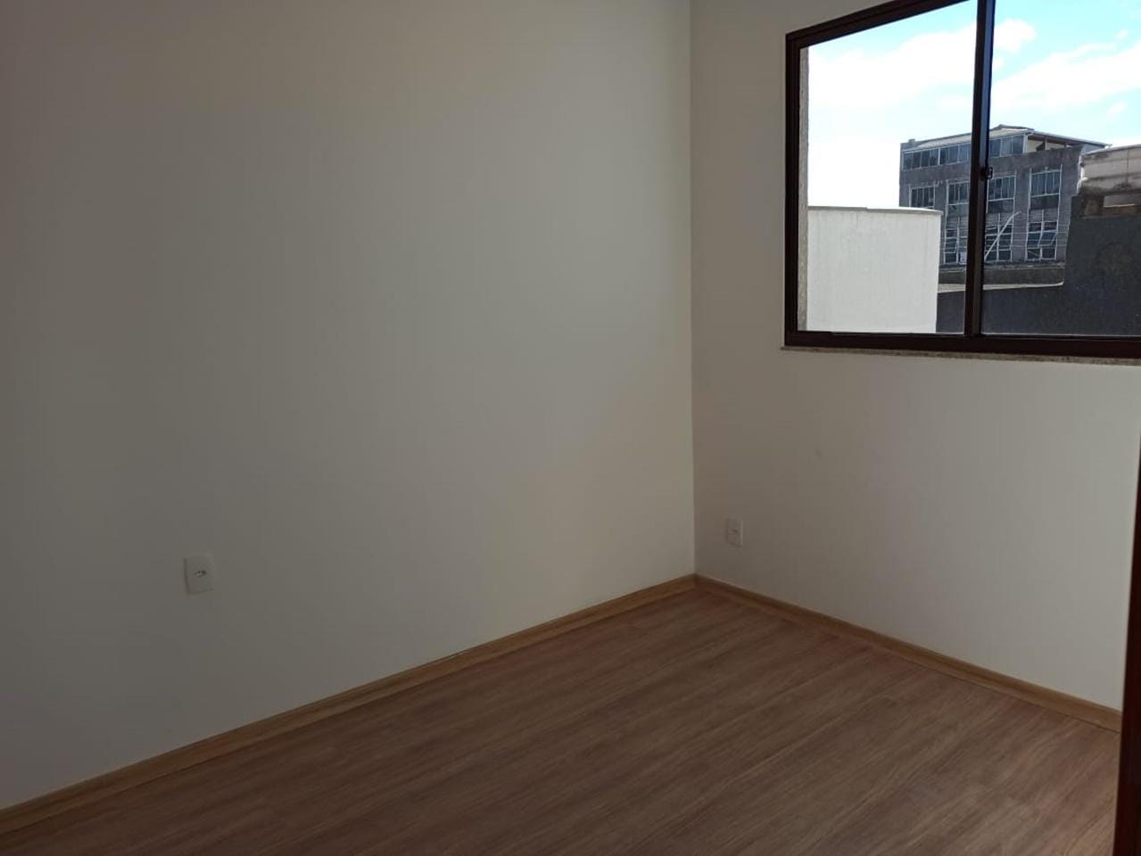 Apartamento cobertura com 3 quartos, 1 suíte, 3 banhos, 3 vagas, alto padrão de acabamento, à venda, Filadélfia, Betim, MG - No melhor ponto de Betim. miniatura 3