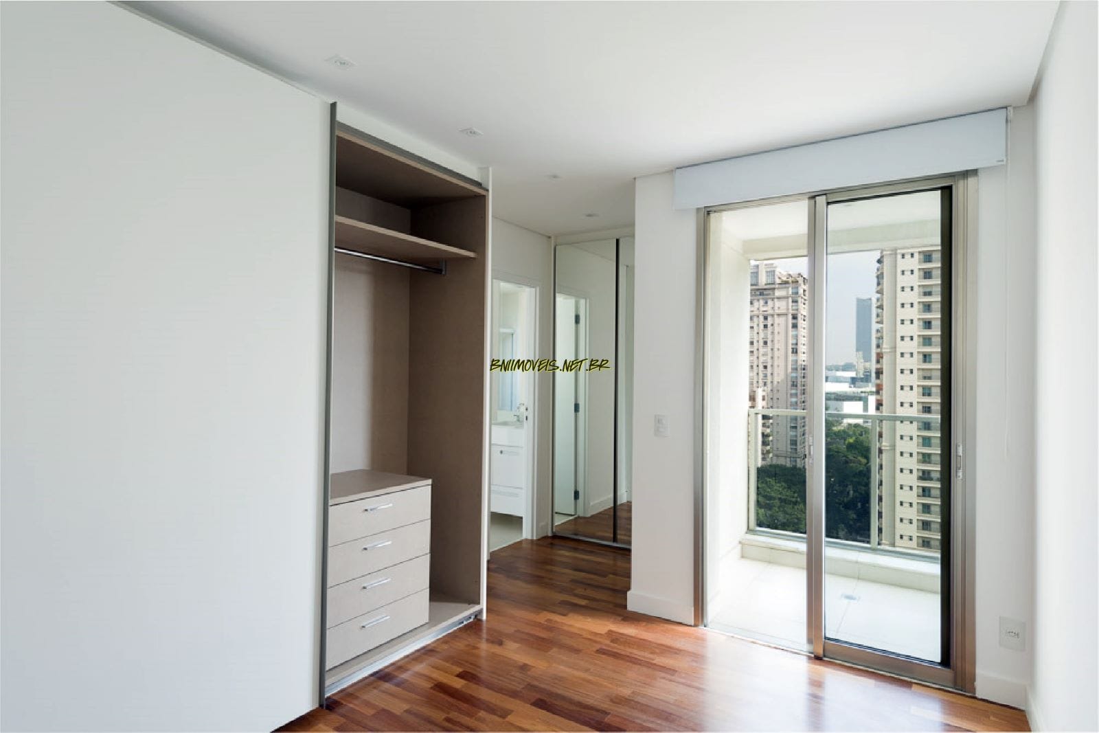 Apartamento, 3 quartos, 200 m² - Foto 2