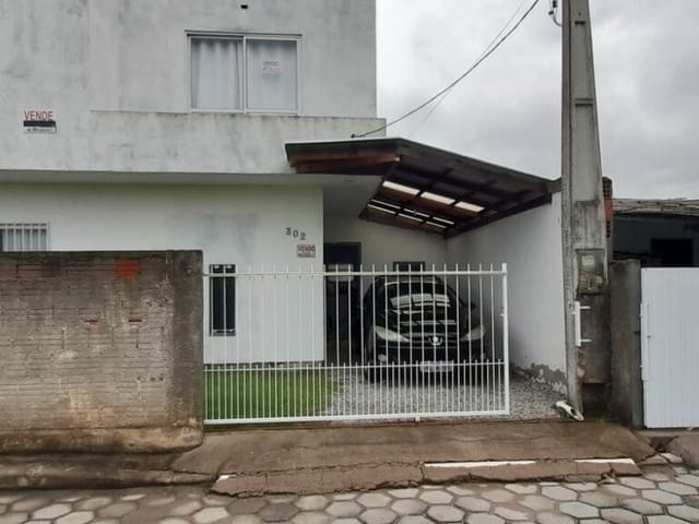 Casa com 170m² 4 quartos e 2 banheiros, à venda, no bairro Ingleses do Rio Vermelho em Florianópolis