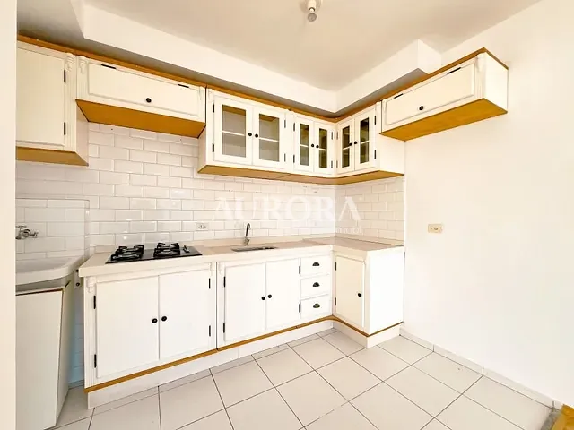 Apartamento com 77m² 2 quartos e 1 banheiro, à venda, no bairro Conjunto Residencial Marajoara em Londrina