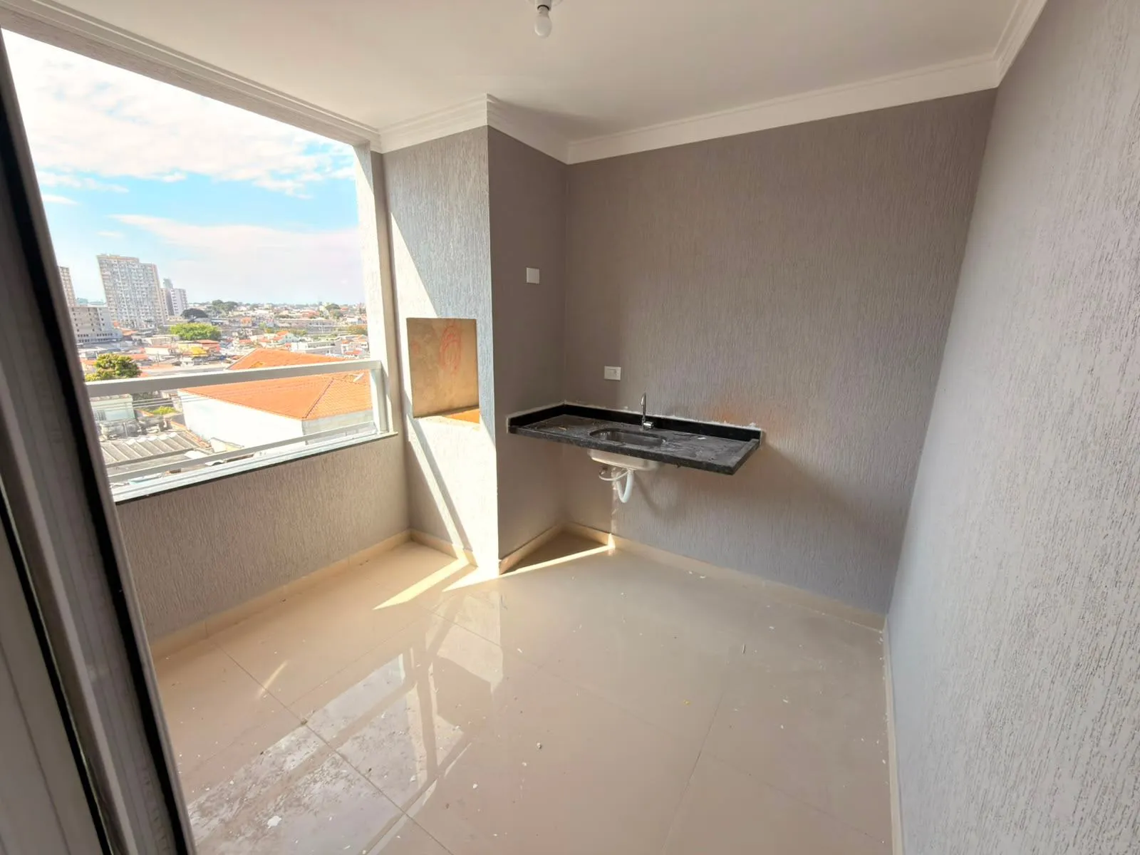 Apartamento com Churrasqueira a Carvão