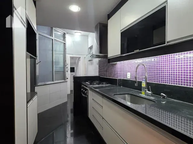 Apartamento com 79m² 2 quartos e 2 banheiros, à venda, no bairro Copacabana em Rio de Janeiro