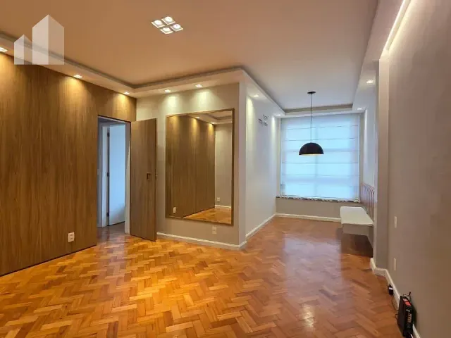 Apartamento com 79m² 2 quartos e 2 banheiros, à venda, no bairro Copacabana em Rio de Janeiro