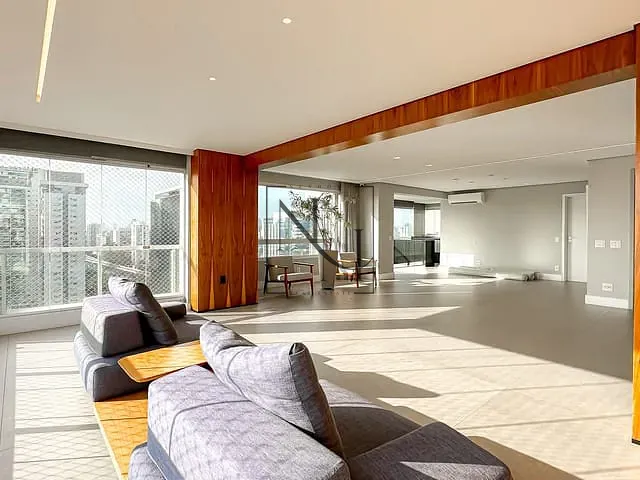 Apartamento com 225m² 3 quartos e 5 banheiros, à venda, no bairro Cidade Monções em São Paulo