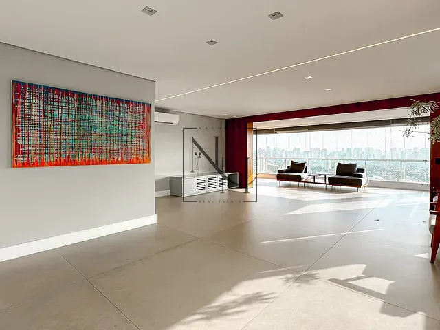 Apartamento com 225m² 3 quartos e 5 banheiros, à venda, no bairro Cidade Monções em São Paulo