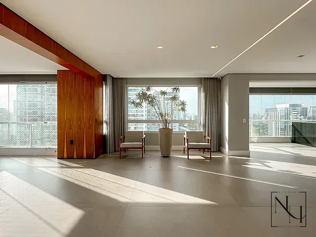 Apartamento com 225m² 3 quartos e 5 banheiros, à venda, no bairro Cidade Monções em São Paulo