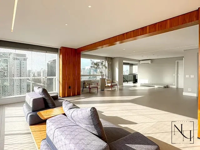 Apartamento com 225m² 3 quartos e 5 banheiros, à venda, no bairro Cidade Monções em São Paulo