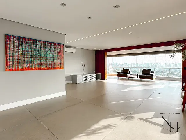 Apartamento com 225m² 3 quartos e 5 banheiros, à venda, no bairro Cidade Monções em São Paulo