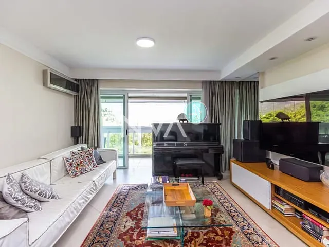 Apartamento com 177m² 3 quartos e 2 banheiros, à venda, no bairro Lagoa em Rio de Janeiro