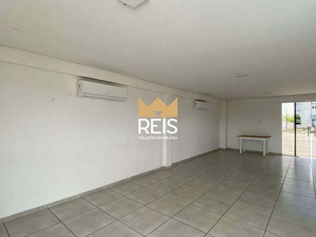 Apartamento 2 quartos e 1 banheiro, à venda, no bairro Cosmos em Rio de Janeiro