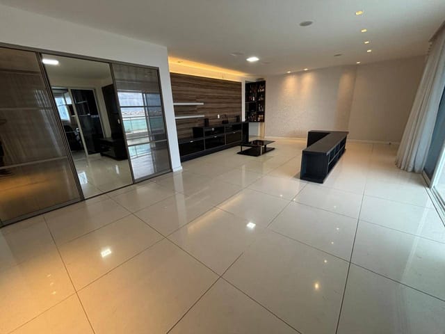 Apartamento com 237m² 4 quartos e 4 banheiros, à venda, no bairro Ponta D'Areia em São Luís